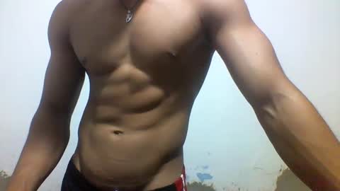 Snapshot of tyler_gold823 chatting on 02.25.25 Tyler online show from 02.25.25