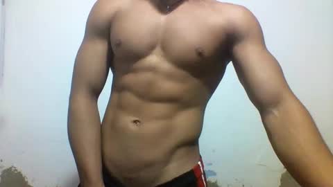 Snapshot of tyler_gold823 chatting on 02.27.25 Tyler online show from 02.27.25