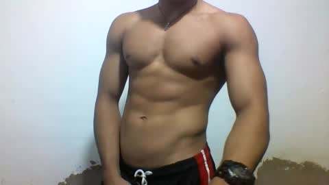 Snapshot of tyler_gold823 chatting on 03.01.25 Tyler online show from 03.01.25