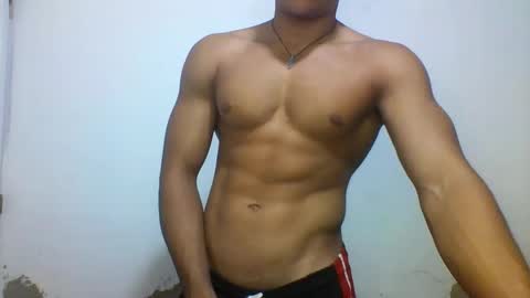 Snapshot of tyler_gold823 chatting on 03.08.25 Tyler online show from 03.08.25