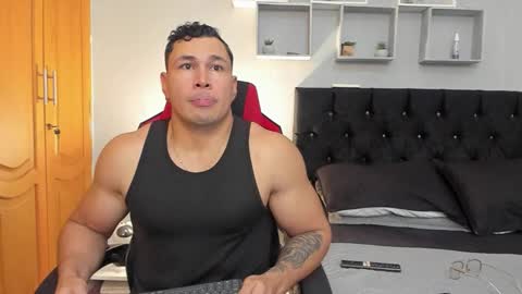 Snapshot of tyler_hank1 chatting on 03.29.26 tyler_hank1 online show from 03.29.26