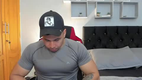 Snapshot of tyler_hank1 chatting on 04.13.26 tyler_hank1 online show from 04.13.26