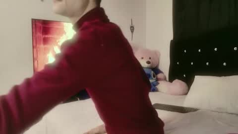 tyler_thin_1 online show from 10.22.25