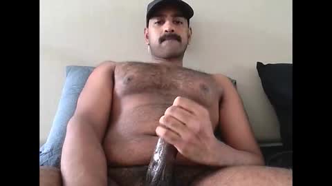 Snapshot of tylerd45637 chatting on 12.01.25 tylerd45637 online show from 12.01.25