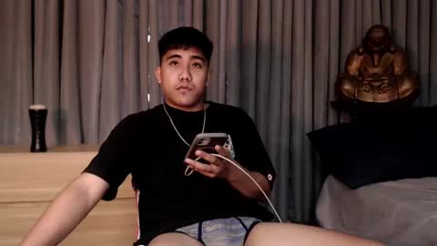 Snapshot of tylerwatson22 chatting on 01.22.25 tyler online show from 01.22.25