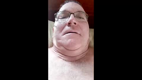 Snapshot of tyluroop chatting on 05.30.26 tyluroop online show from 05.30.26