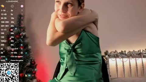 Snapshot of tyty_pupu chatting on 01.31.26 Christine 3 Next broadcast tomorrow at 2100 GMT 5 online show from 01.31.26