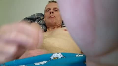 Snapshot of u2232739082 chatting on 11.21.25 u2232739082 online show from 11.21.25