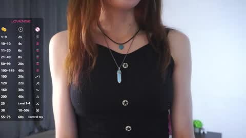 Snapshot of udelaborom chatting on 05.29.26 Lili online show from 05.29.26