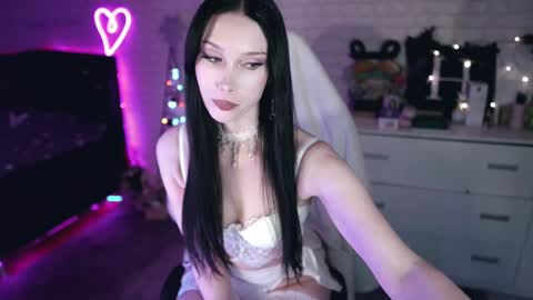 Izzy    online show from 12.15.24