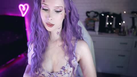 Izzy    online show from 02.02.25