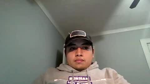 Snapshot of ukelelexd chatting on 01.06.25 RickAoR19 online show from 01.06.25