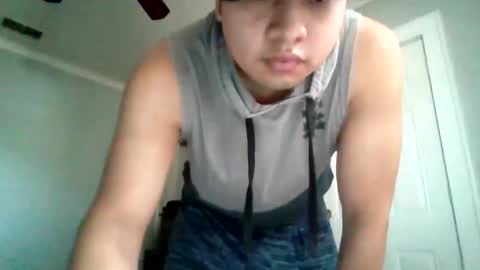 Snapshot of ukelelexd chatting on 03.08.25 RickAoR19 online show from 03.08.25