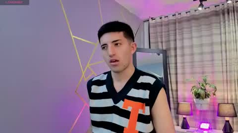 Snapshot of un_sluttyy chatting on 11.03.25 un_sluttyy online show from 11.03.25