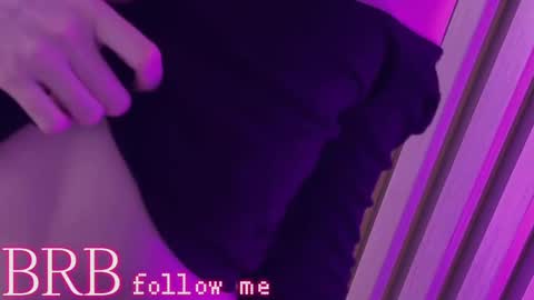 Una  online show from 02.19.25