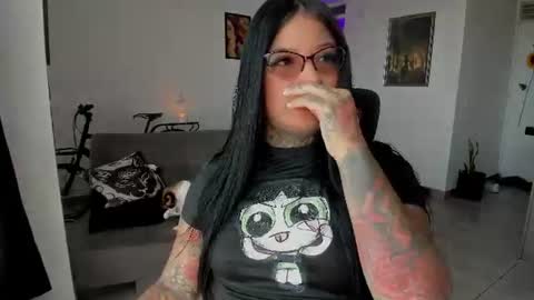 Snapshot of unatatuada chatting on 06.23.26 Franchesca online show from 06.23.26
