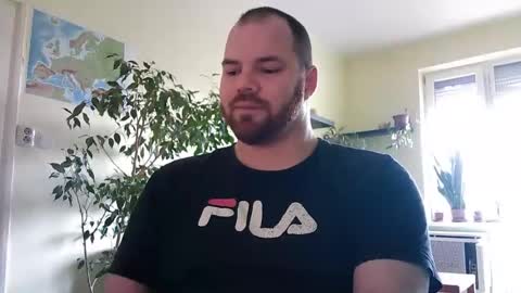 Snapshot of uncut_strong chatting on 01.16.26 Uncut Strong online show from 01.16.26