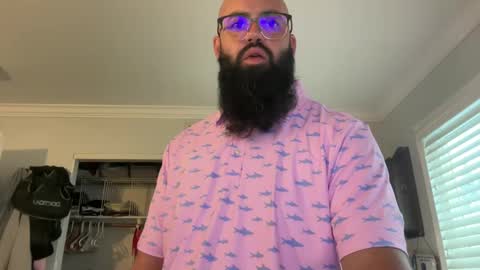 Snapshot of uncutbeard129840 chatting on 10.10.25 uncutbeard129840 online show from 10.10.25