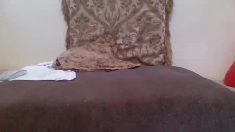 Snapshot of undrcvrlvr chatting on 02.09.25 mrfck4lngr online show from 02.09.25