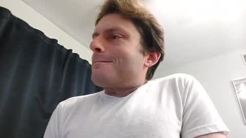 Snapshot of undress_me_ chatting on 02.01.25 undress me online show from 02.01.25