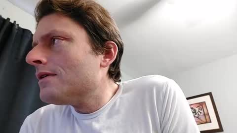 Snapshot of undress_me_ chatting on 02.26.25 undress me online show from 02.26.25