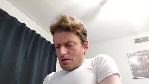 Snapshot of undress_me_ chatting on 10.08.25 undress me online show from 10.08.25