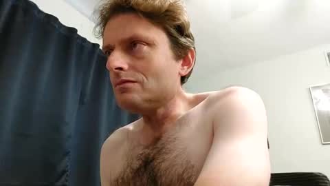 Snapshot of undress_me_ chatting on 10.19.25 undress me online show from 10.19.25