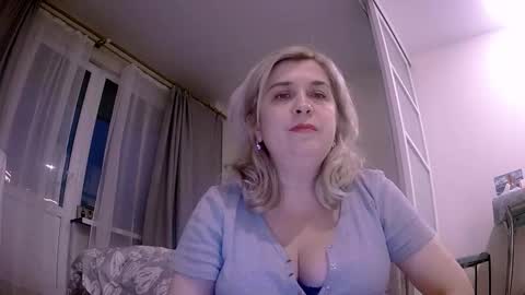 Snapshot of unforgetable_agness chatting on 09.23.25 Agness online show from 09.23.25