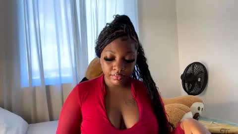 Snapshot of unholybaddie chatting on 11.06.25 Unholybaddie online show from 11.06.25