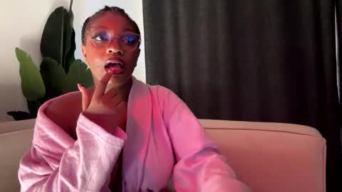 Snapshot of unholybaddie chatting on 05.13.26 Unholybaddie online show from 05.13.26