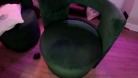 Snapshot of uniballboy chatting on 02.26.26 Uni Ball online show from 02.26.26