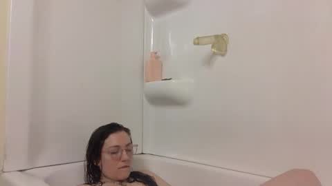 Lola Moonstone online show from 01.18.26