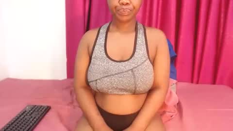 Snapshot of uniquebony chatting on 09.12.25 UNIQUEBONY online show from 09.12.25