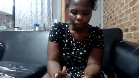 Snapshot of uniquebony chatting on 03.23.26 UNIQUEBONY online show from 03.23.26