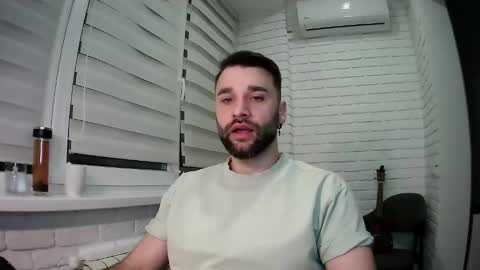 Snapshot of unnknow2024 chatting on 04.06.26 SlavaVibes online show from 04.06.26