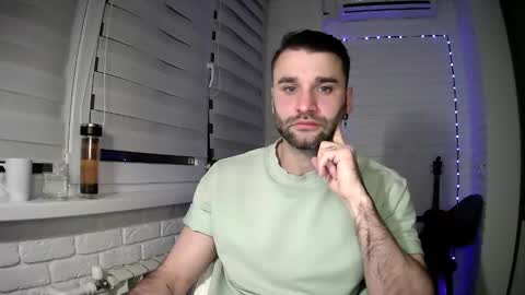 Snapshot of unnknow2024 chatting on 04.10.26 SlavaVibes online show from 04.10.26