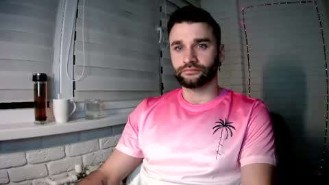Snapshot of unnknow2024 chatting on 04.19.26 SlavaVibes online show from 04.19.26