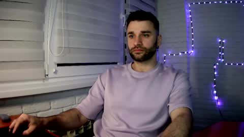 Snapshot of unnknow2024 chatting on 04.28.26 SlavaVibes online show from 04.28.26