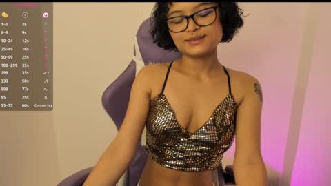 Snapshot of unu_nai chatting on 01.01.25 new INSTA   online show from 01.01.25