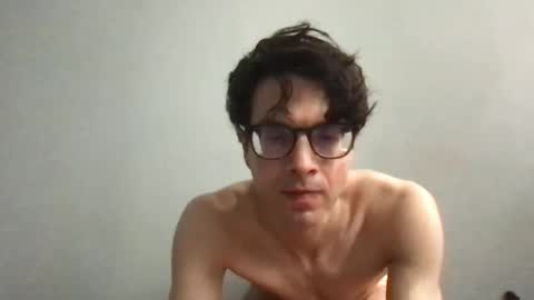 Snapshot of upsetboy chatting on 09.16.25 deaf mute boy online show from 09.16.25