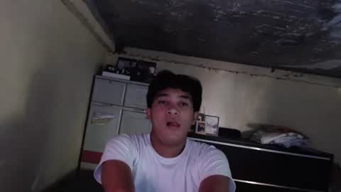 Snapshot of ur_asianversarap chatting on 02.17.26 asian versarap online show from 02.17.26