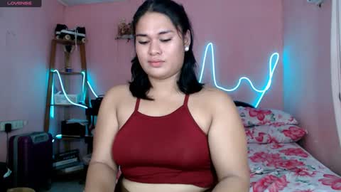 Snapshot of ur_baby_rebbecca chatting on 06.14.26 SINGLE online show from 06.14.26
