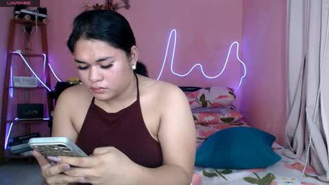 Snapshot of ur_baby_rebbecca chatting on 07.04.26 SINGLE online show from 07.04.26