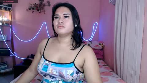 Snapshot of ur_baby_rebbecca chatting on 07.26.26 SINGLE online show from 07.26.26
