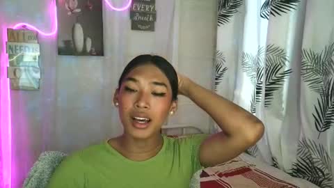 ur_dazzlingmorenaxx online show from 04.08.26