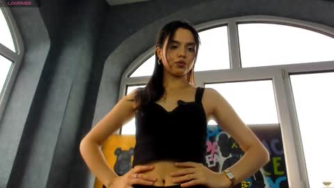 Snapshot of ur_emellly chatting on 10.23.25 Hello my name is Emilly online show from 10.23.25