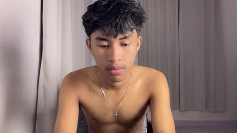 ur_fuckerbttm online show from 11.24.25