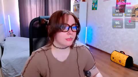 Snapshot of ur_geekgirl chatting on 06.30.26 ur_geekgirl online show from 06.30.26