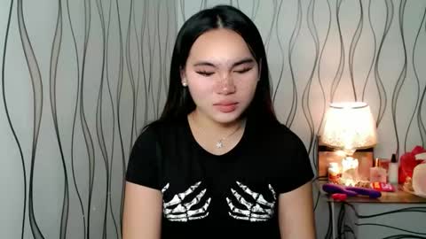 QUEENSY online show from 11.17.25