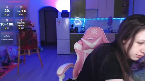 Snapshot of ur_kitty__ chatting on 04.19.26 Lera online show from 04.19.26